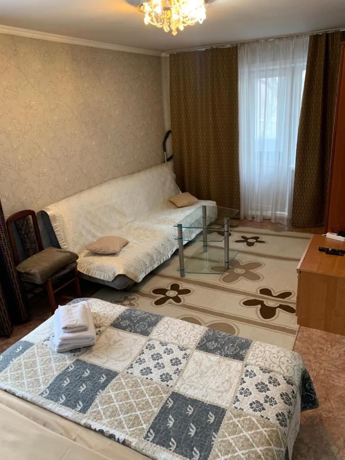 Уютная Квартира В Центре По Ул Гоголя Karagandy Екстериор снимка